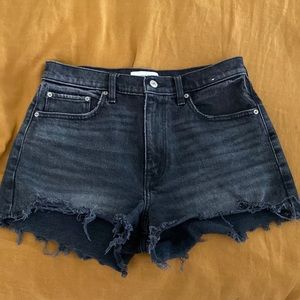 Women’s size 28 Abercrombie high rise mom short.